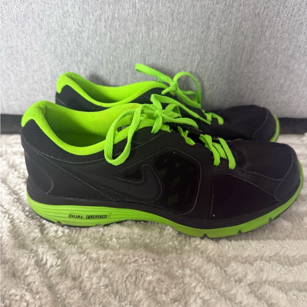 Nike Black and Neon Green Athletic Kids Shoes